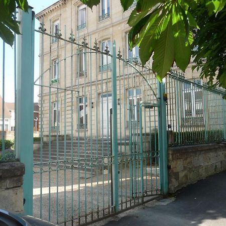 Studio Dans Charmante Batisse De Maitre Compiegnoise Κομπιέν Εξωτερικό φωτογραφία